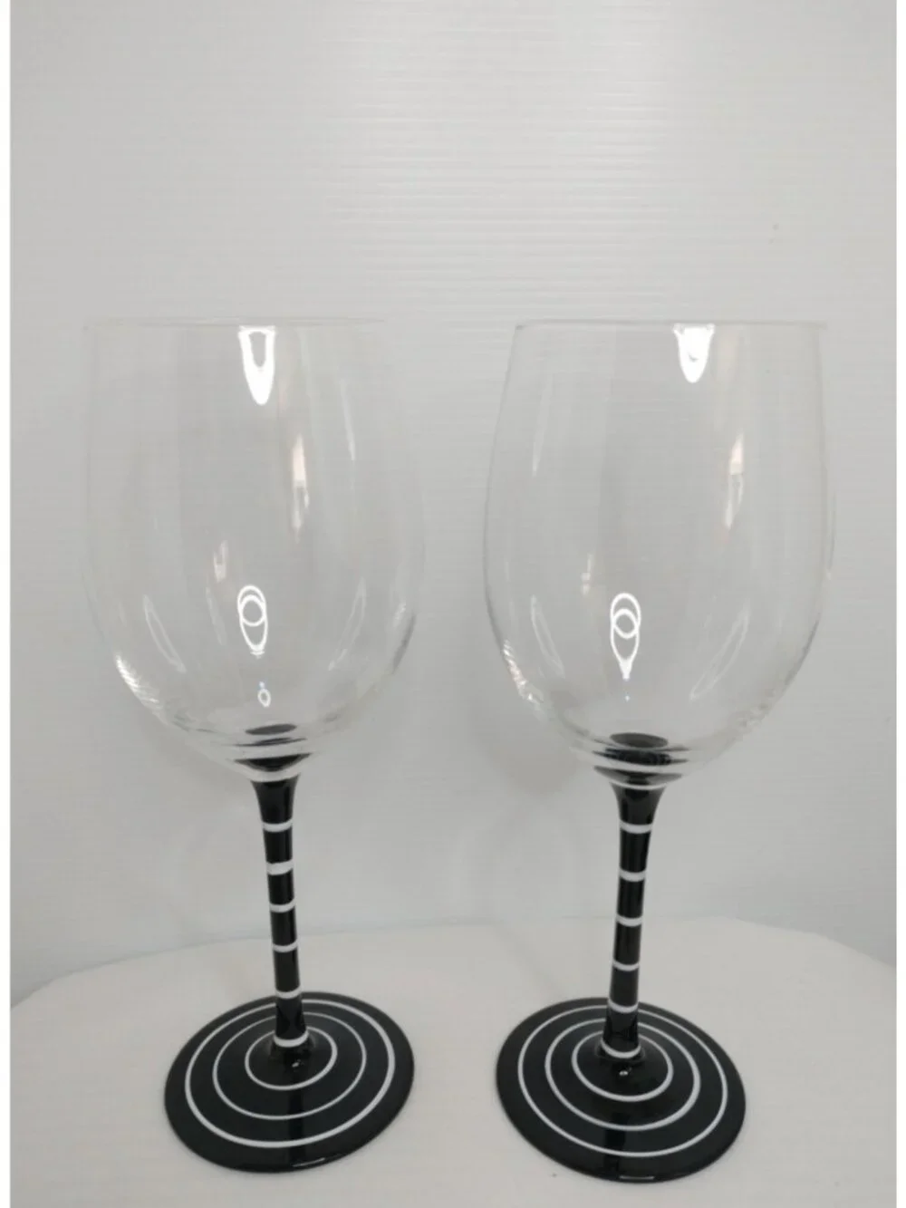 Set Of 2 Black & White Striped Stem Swirled Base Balloon Wine Glasses New